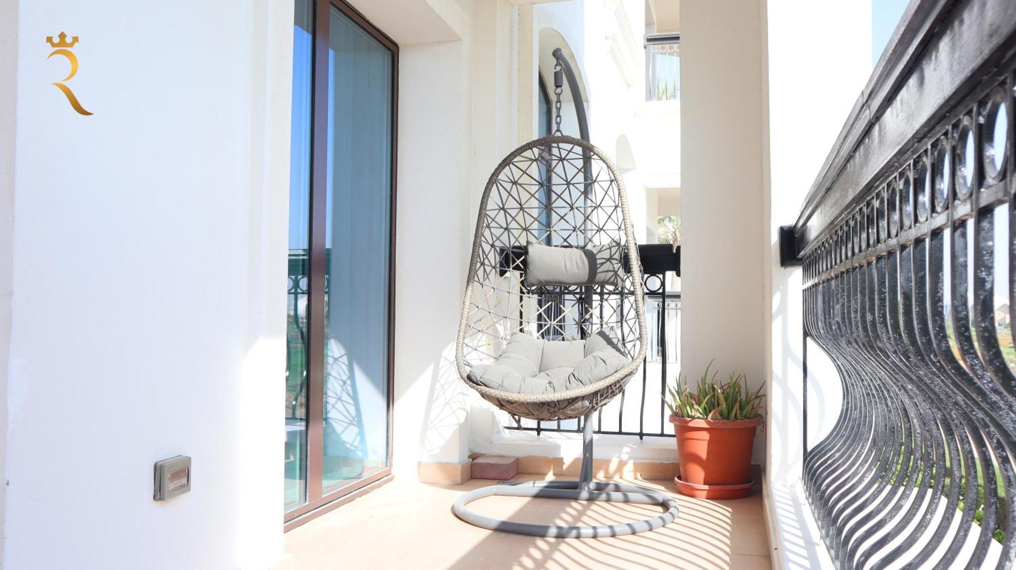Elegant 2br Golf View Oasis With Maids In Yas Island अपार्टमेंट
