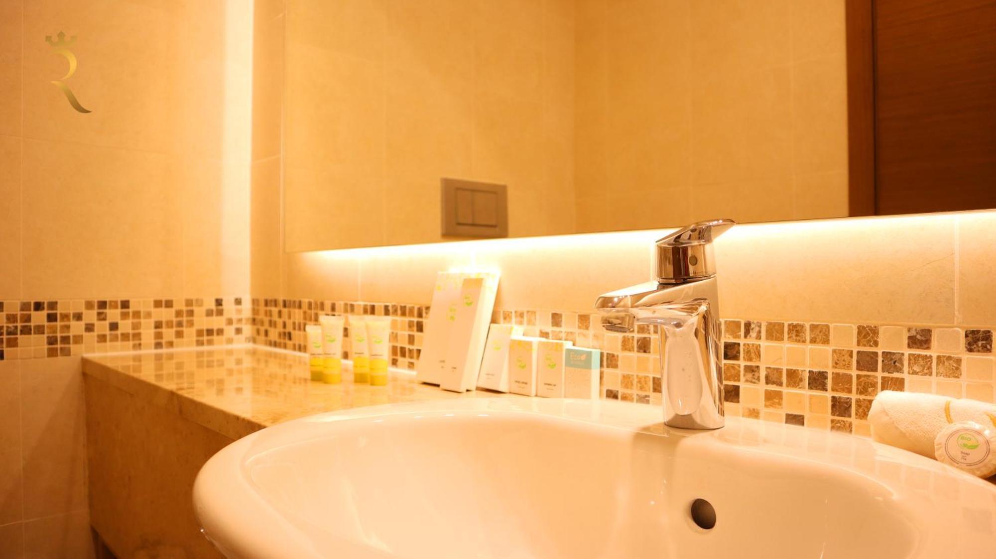 Elegant 2br Golf View Oasis With Maids In Yas Island *
